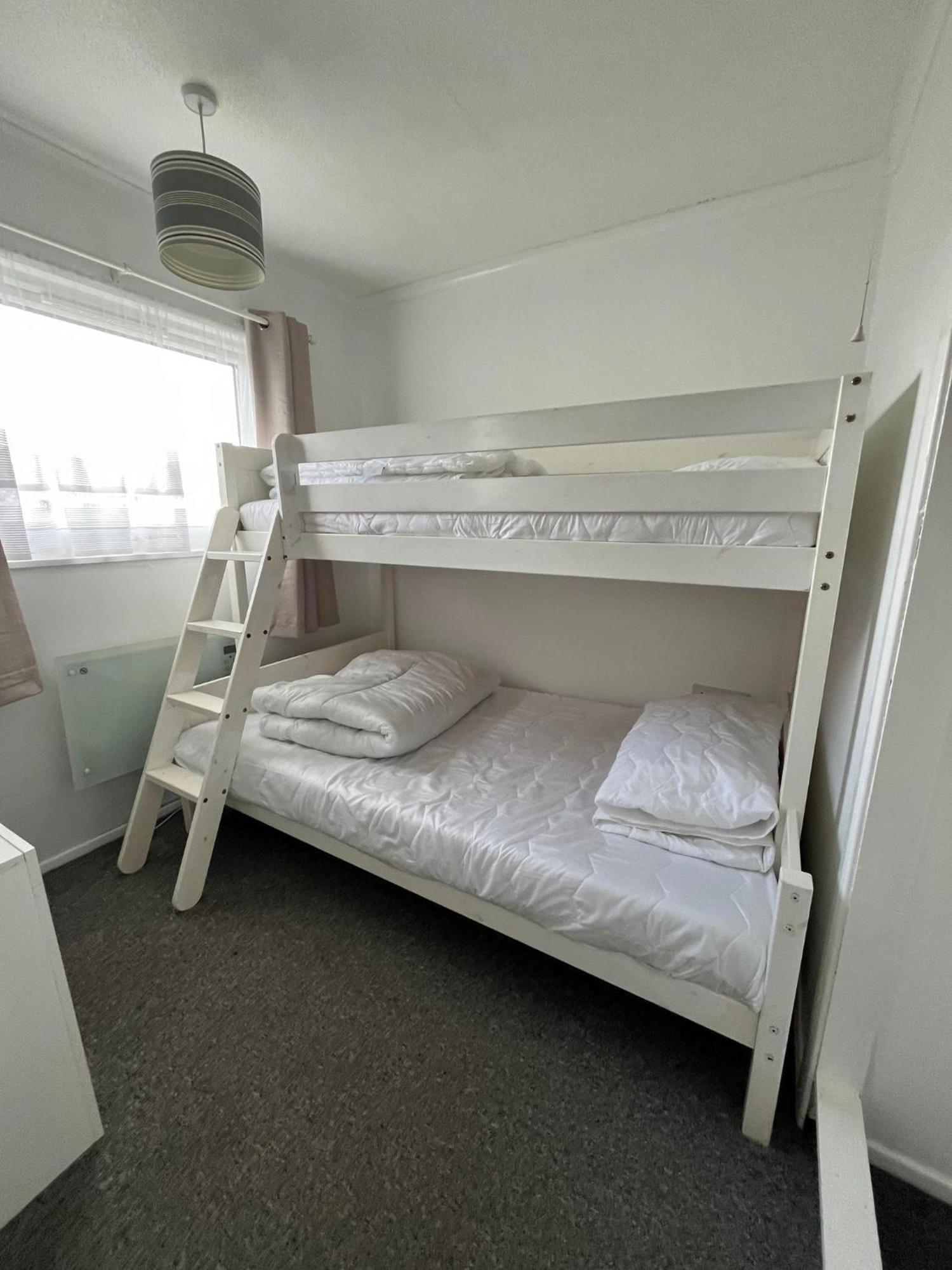 Signature, Scratby - Two Bed Chalet, Sleeps 7, Free Wi-Fi, Bed Linen And Towels Included, Pets Welcome And Onsite Entertainment Available Luaran gambar